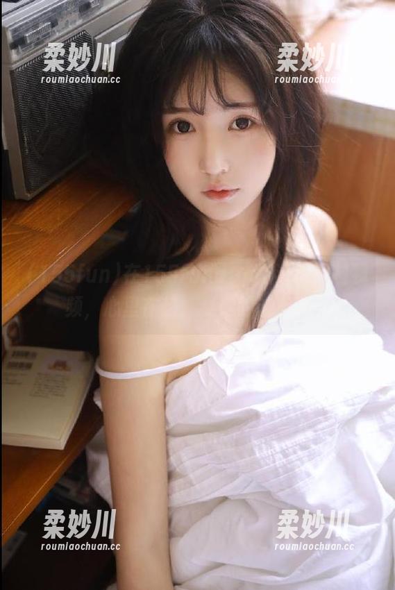 在155funapp上沉浸黑料视频，心里在想：我真的该看吗？