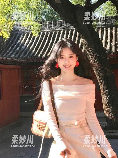 突然感觉911吃瓜网站比我身边的人有趣多了，快来一起“吞瓜”！