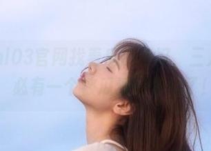 hl03官网找着瓜心情好，三人同行，必有一个被瓜速的惊呆了！
