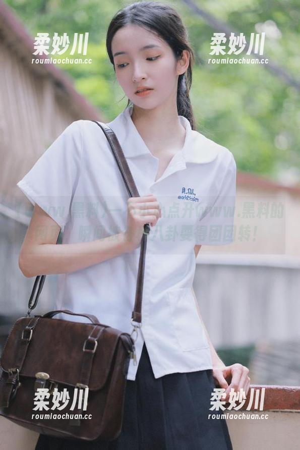 一不小心点开www.黑料的网页，瞬间被各种八卦耍得团团转！