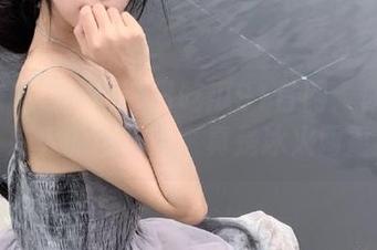 今日吃瓜91官网:你的天堂,别人的苦哈哈,真是冰火两重天。