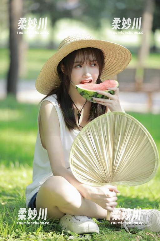 这玩偶我真是收藏不下了，冲哥黑料有这样的小宝贝我不想追了！