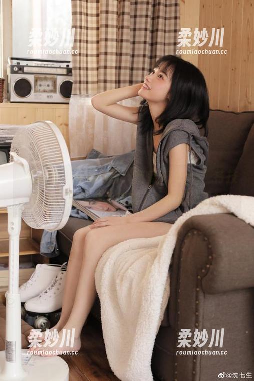 吃瓜91 观看一场“吃瓜91cgg”特技表演,真的是太精彩了,瓜都掉了!