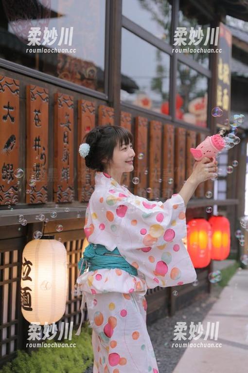 还记得那位“无辜”的明星？快下载明星黑料查查！