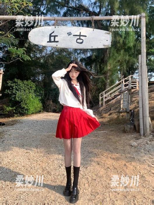 整天吃瓜？来“每日黑料”网站看看这波神操作