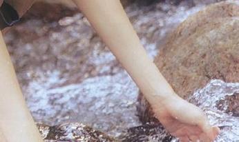 听说看“黑料正能量tttzzz668”的链接能涨见识?可我还是在这里纠结中…