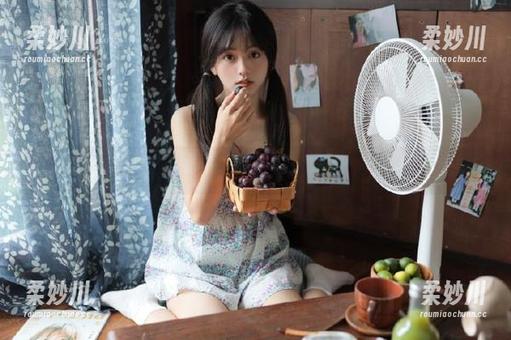 黑料社app：分享八卦的同时别忘了自我防护哦！