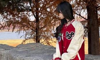 668su黑料网更新又来了!手机看啥都要挺住腰杆子!
